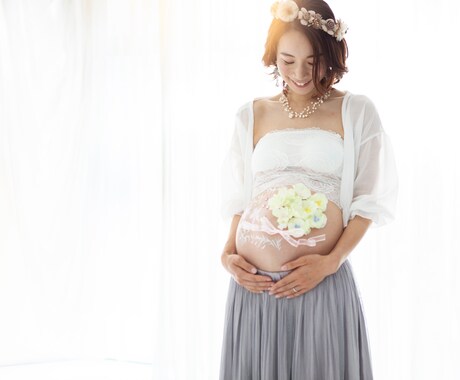 CM撮影のプロが美しいマタニティフォトを撮影します 一流の照明技術で残す神秘的な姿。広告クオリティを一生の記念に イメージ1