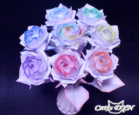 折り紙の薔薇（レインボーローズ）を作製します レインボーカラーのみや単色のみなどご希望をお聞かせください。 イメージ2