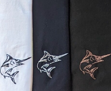 名入れ・オリジナル文字の刺繡Tシャツ作ります 【八重山デザイン賞】受賞のデザイナーがTシャツを作ります♪ イメージ1