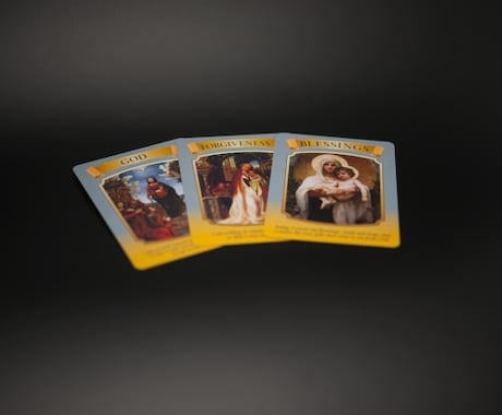 特殊カードの9枚切りで流れを占います 潜在意識→顕在意識、過去→未来を示す特殊カードで占います イメージ2