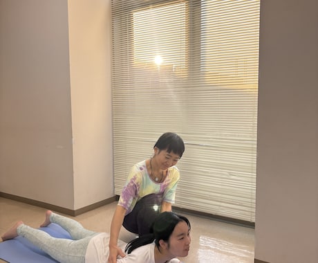 超初心者向けのオンラインヨガレッスンをご提供します 深い呼吸と良い姿勢を手に入れ自律神経のバランスも整えましょう イメージ2