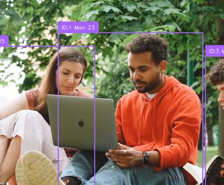 AIで店舗前の通行人を性別・年代別に自動計測します 現役のAI研究者が最新モデルで動画を分析。出店調査や販促に。 イメージ2