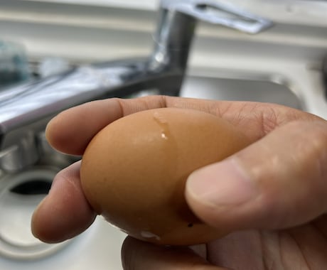 片手で卵割る方法を教えます 写真を見て、概念を変える事で、1日で出来るようになります イメージ2