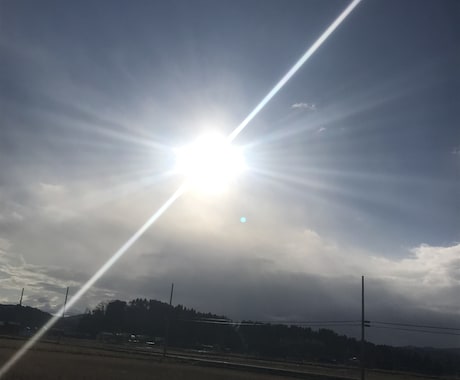 お日様パワー感じます 太陽から降り注がれる写真を10枚提供します イメージ1