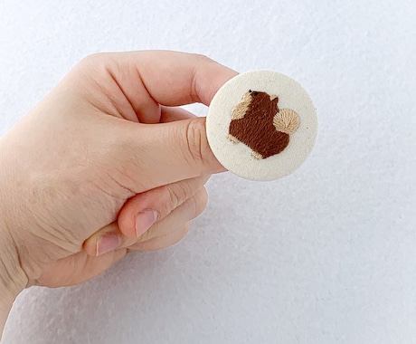 セミオーダー/ポメラニアン刺繍くるみボタン作ります 市販では出会えない「そうそう！これこれ！」をお届けいたします イメージ2