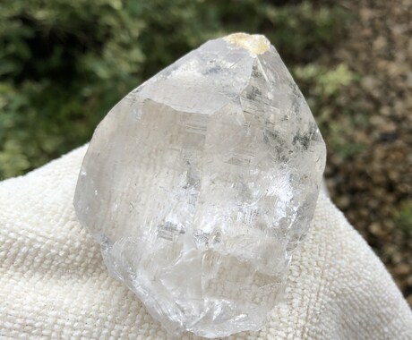 パワーストーンを見て感じたことをお伝えます 石を見るのが大好き！石の雰囲気や感じたことをお客様にお届け✨ イメージ2