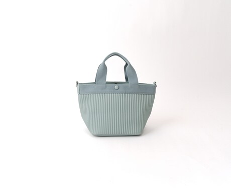 作品やECサイト等の商品をレタッチ込みで撮影します 2品まで10000円で無地背景で撮影いたします。 イメージ2