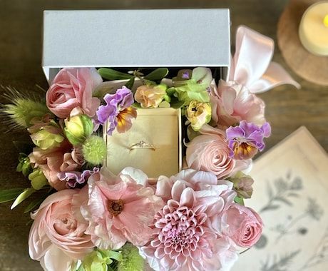 プロポーズのお花と押し花額をお作りします プロポーズを記憶に残るお花&押し花額に、京都限定のセット イメージ1