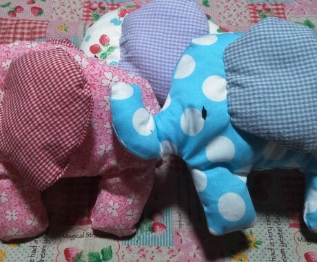 ハンドメイドの商品を作ります 小さいお子様向けのおもちゃ、ピアス、エコバッグなど作ります。 イメージ2