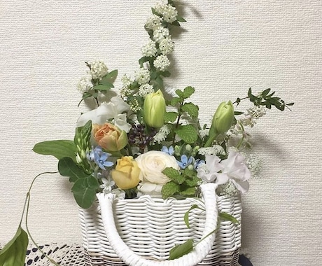 おうちが華やぐ、お花の飾り方お教えます お花を飾ってみたいけどどんな花を選べばいいかわからない方に。 イメージ2