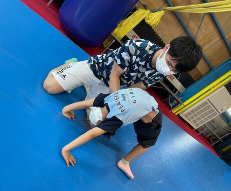 子どもから大人まで機械体操のアドバイスをします 現役体操の先生による丁寧な指導！どんな技でもご相談ください！ イメージ1