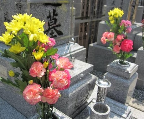お墓参り代行致します 愛知県限定　心を込めてお花のお供え、お墓のお掃除致します。 イメージ1