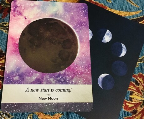 アリスタロットと月のカードを使い、具体的に占います 不思議の国と月の世界から、あなたの運命を読み解きます。 イメージ2