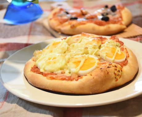 ドライイーストで簡単に美味しいピザを作れます 朝食後にゆっくり仕込んでお昼に食べられるピザのご紹介です。 イメージ1