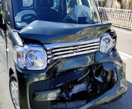 自動車事故の時に金銭的に損をしない為の情報教えます 万一事故が起きた時に知らないことで大損して後悔しないために イメージ1