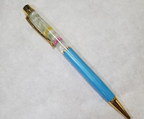 貴方だけのハーバリウムボールペンを作成します パールビーズ、花びら、金粉、水晶などを使用します。 イメージ2