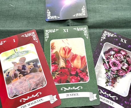 花タロットを使い、花からのメッセージを伝えます 花タロットで花からのメッセージを紐解きます、 イメージ1