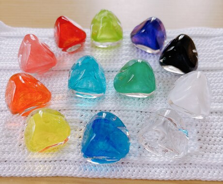 色と直感で本音を見つけます モヤモヤした気持ちを色と対話で整理するセッション イメージ1