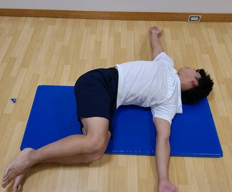 猫背改善エクササイズを三種類教えます 運動が苦手！？そんなあなたでもできます！ イメージ2
