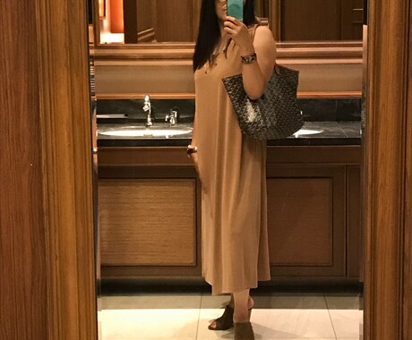 今度着て行く勝負服の最終チェックします パーソナル服飾インストラクターが イメージ2