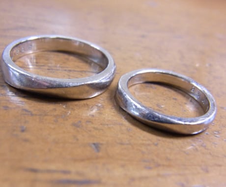 ご結婚指輪を当時のように美しく磨きます 小キズにより光の鈍ったプラチナのリングをお磨きいたします！ イメージ2