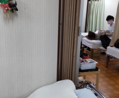 その痛み、病院?整骨院?受診目安をアドバイスします 突然のぎっくり腰、寝違え、整形外科？整骨院？、冷？温？どっち イメージ2
