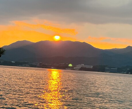 タロット、四柱推命、数秘術などで占います どんなお悩みでも一緒に考えてお手伝いさせて頂けたら イメージ2