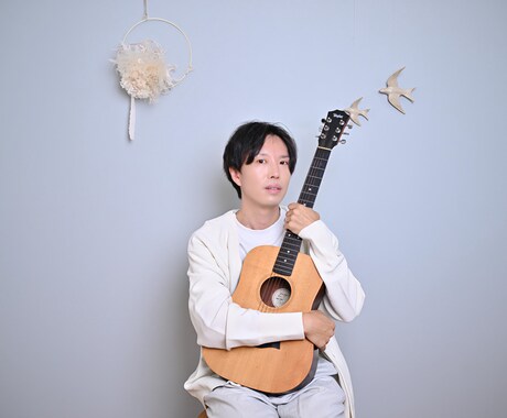 あなたの想いを形にオリジナル歌詞を書きます 想いを言葉に。物語のような歌詞を一緒に紡ぎます。 イメージ2