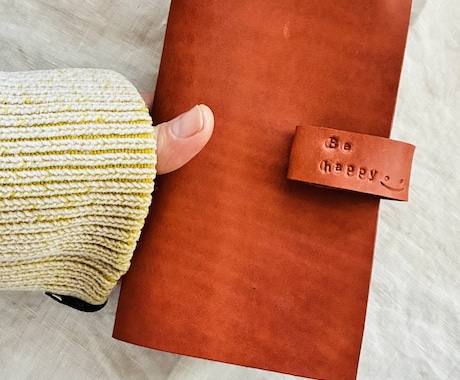 本革のオリジナルスマホケースが作れます 15色　刻印無料　手帳型スマホケース イメージ1