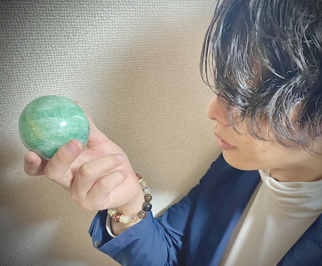 顔と手から「あなた専用の人生設計」を読み解きます 手相×人相ので 本質と運命の流れを立体的に読み取ります イメージ1