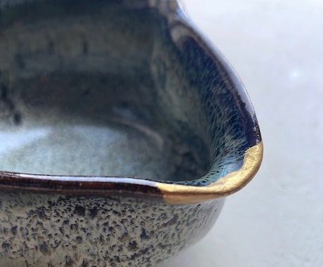 思い出の器を本漆を使用し金継ぎでお直しします 欠けてしまった器を本漆金継ぎでお直しします。 イメージ2