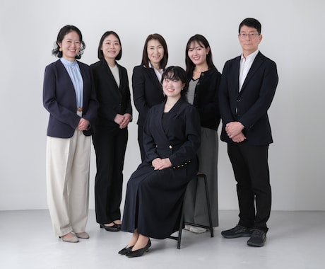 複数人のプロフィール写真を撮影します HP・採用サイト等で必要な複数人の写真をまとめて撮影します イメージ1