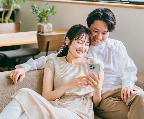 出会って30秒で打ち解けるデート術を教えます 最初の30秒で、相手の女性を笑顔にします。 イメージ1