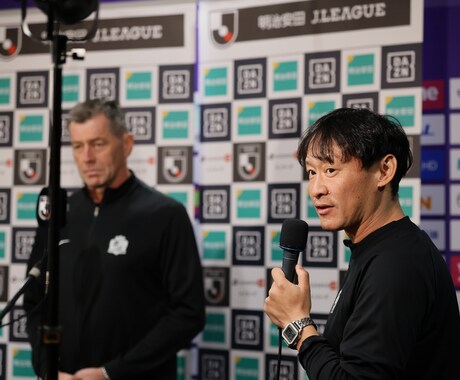 サッカー関連のドイツ語→日本語に訳します Jリーグの現場で通訳やってました。 イメージ2