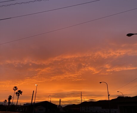 空と雲の写真売ります 雨の日以外の空なら色々有ります。壁紙などにいかがでしょう。 イメージ2