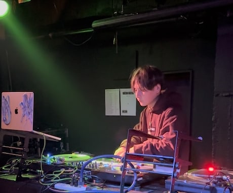 初心者向けDJレッスンします 機材選びからスクラッチまで丁寧に指導 イメージ1
