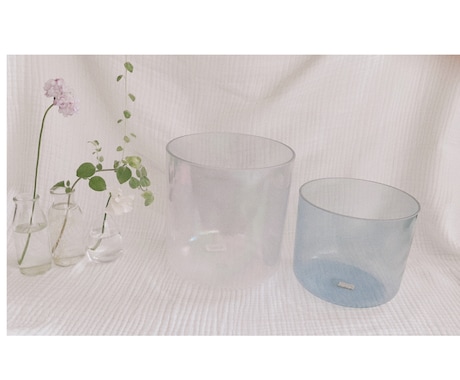 音と声を使ったヒーリングを行います クリスタルボールの音色と声をつかってハートにヒーリングします イメージ1