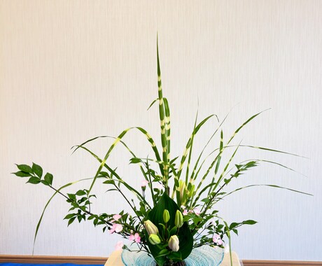 あなたの生け花を丁寧に添削・アドバイスします 生け花未経験でも安心　写真を送るだけのオンライン華道レッスン イメージ2