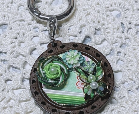 つまみ細工や水引を使ったキーホルダーをお作りします 世界に一つだけのあなたのためのキーホルダーです！ イメージ2