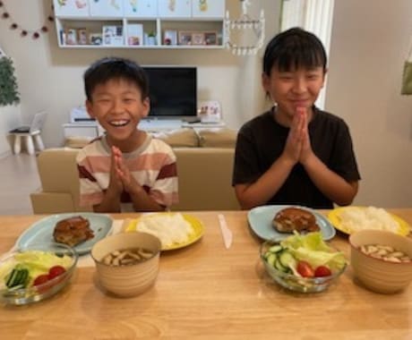 ポイントは3つで 正しいお箸の持ち方ができます 「何度注意しても直らない…」 イライラせずに解決しませんか？ イメージ1