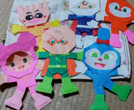 折り紙でアンパンマンと仲間たちを作ります 15センチ角、8センチ角どちらでも。 イメージ2