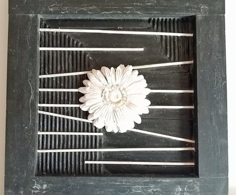 送料込：造花や段ボールのコラージュパネル作ります インパクトのある一点もののアートパネルはいかがですか？ イメージ2