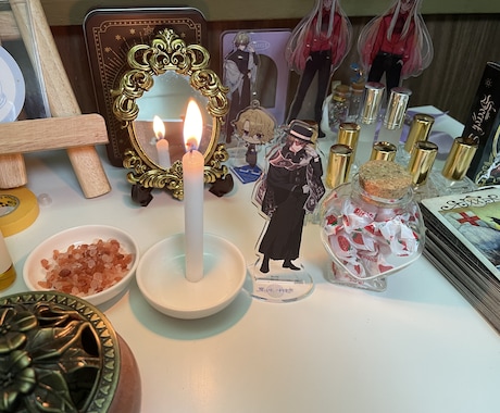 タロットで魔女が占います あなたの物語の、まだ開かれていないページを。 イメージ1