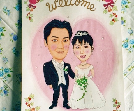 味のある線で水彩画の可愛い似顔絵ボードを描きます 当店の原点の基本デザインで描きます【B4・金色高級額縁付き】 イメージ2