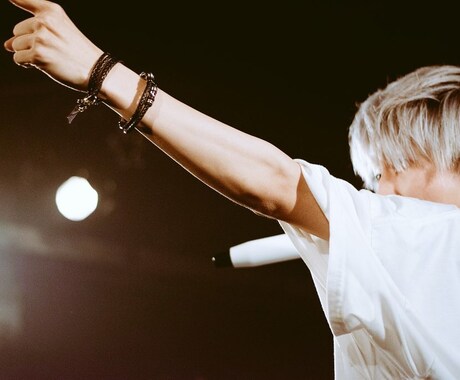 男性、仮歌録ります 曲が出来た、でも歌えない…大丈夫、私が歌を歌います！ イメージ1