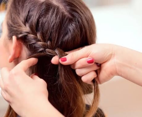 ご自身で出来るヘアアレンジ教えます ご自身でやる場合も、人にやる場合も基礎からお教えします イメージ1