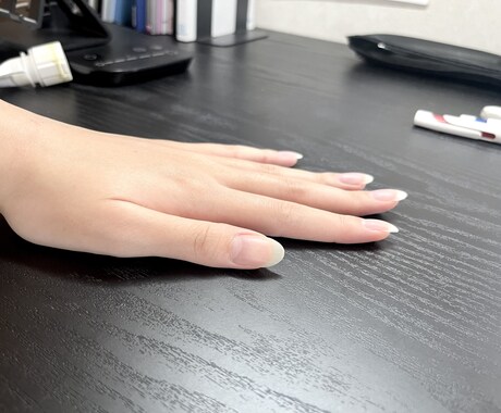 ハンドモデルとしての仕事は何でも受け付けます 撮影に限らず、気軽にご相談ください(՞ .ˬ.՞)" イメージ2