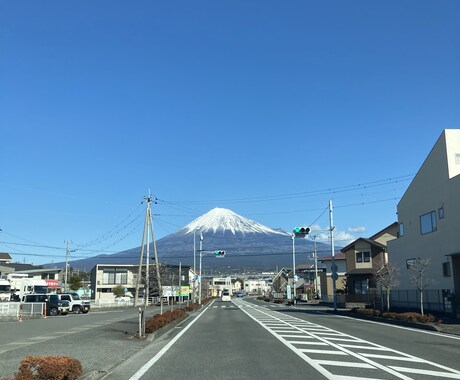 富士山の写真を提供します 富士山の麓に住んでいるのですそのまで広がる富士山が撮れます。 イメージ2