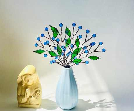 色鮮やかなブルーのかすみ草のスワッグを作ります お部屋に彩りを加えるアレンジフラワー イメージ2