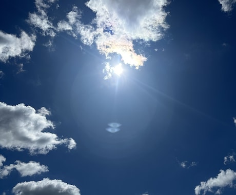 宇宙からのあたたかなエネルギーで癒し、導きます 太陽☀︎星✴︎月⚫︎からの愛 勇氣 元氣を受け取ってください イメージ1